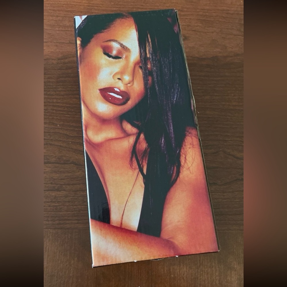 AALIYAH Slippers (5)!